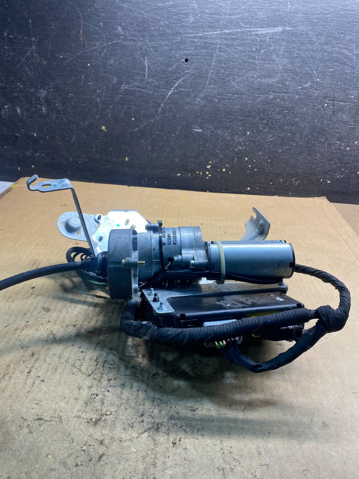 2010-2019 Licnoln MKT Power Motor Liftgate Tailgate Control Module Oem Z2412  DG3