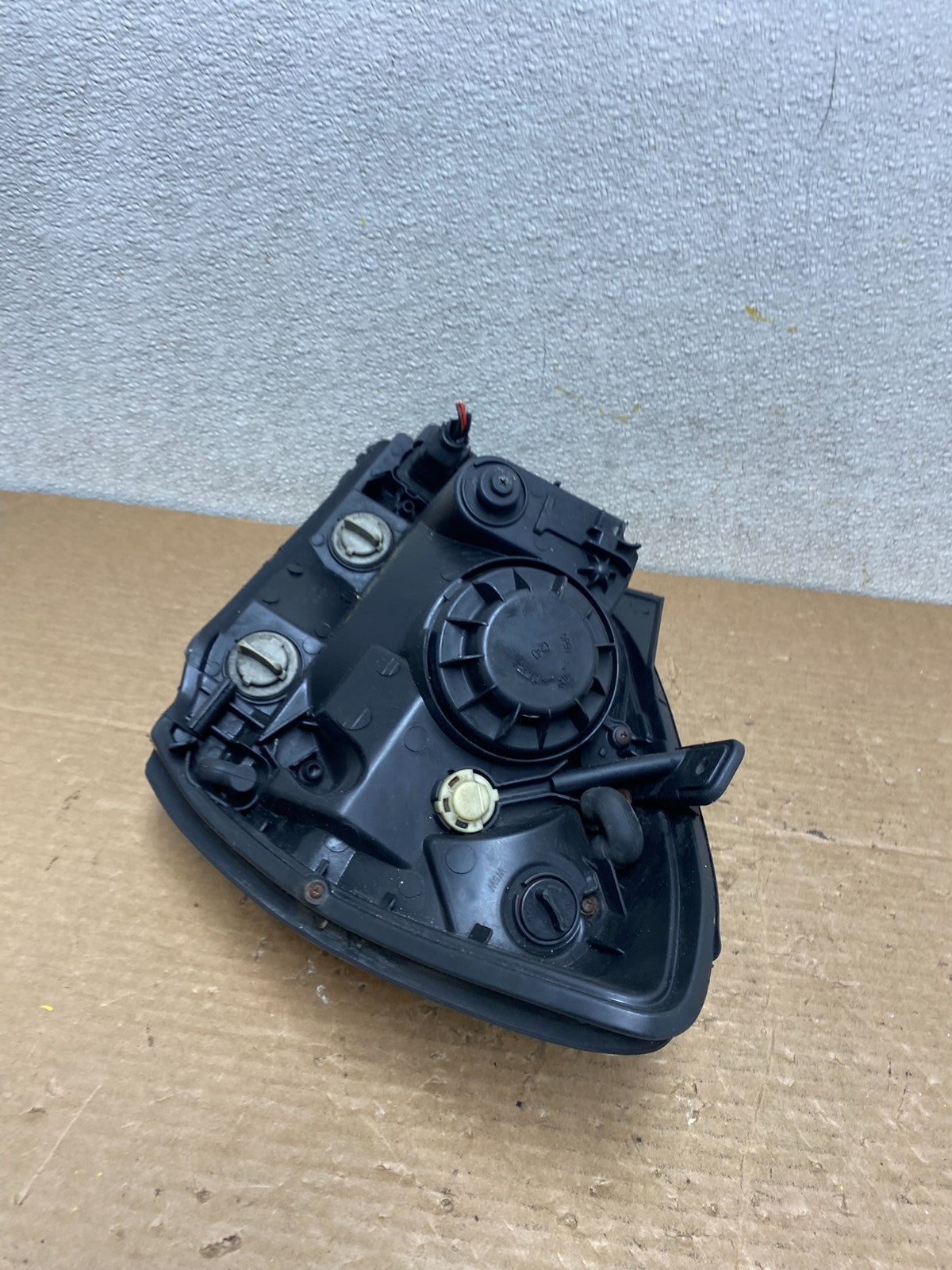 2005 to 2006 Kia Sportage Right Passenger RH Halogen Headlight Z2864 DW6
