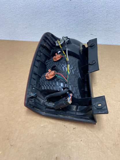 2007 to 2010 Kia Sedona Right Passenger RH Side Tail Light Oem AC1761 LK6