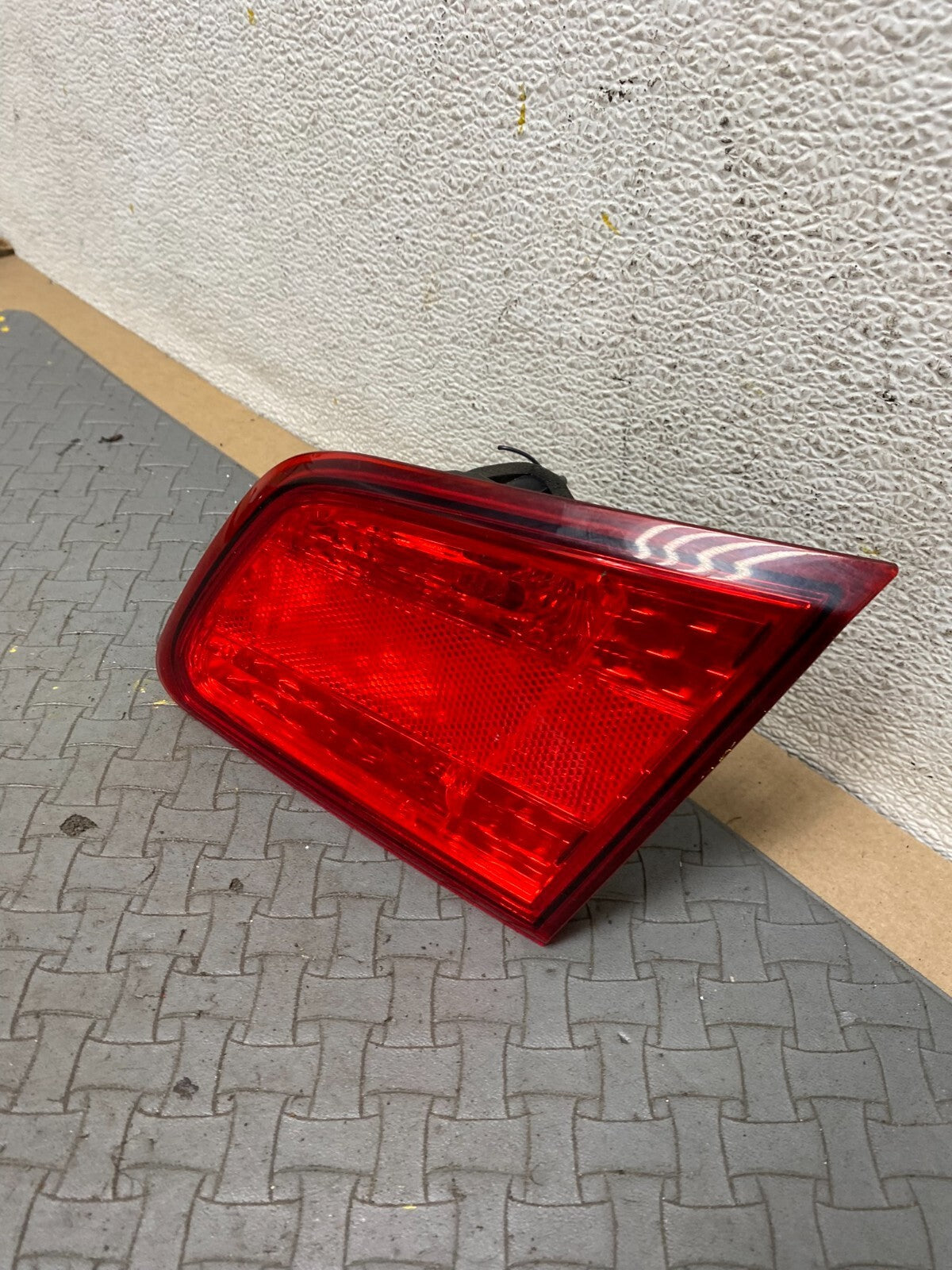 2010-2014 Subaru Legacy Right Passenger Rh Side Tail Light Inner Oem C5487 DG11