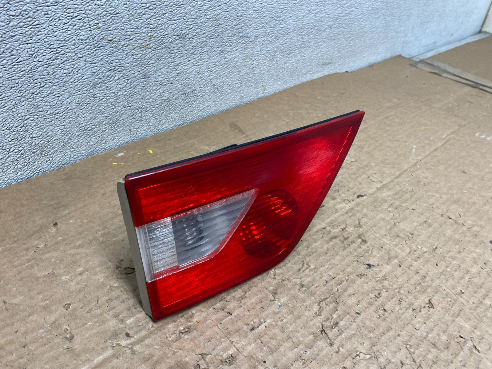 2004 2005 2006 Bmw X3 Left Driver Lh Inner Tail Light OEM Z2893 DW2