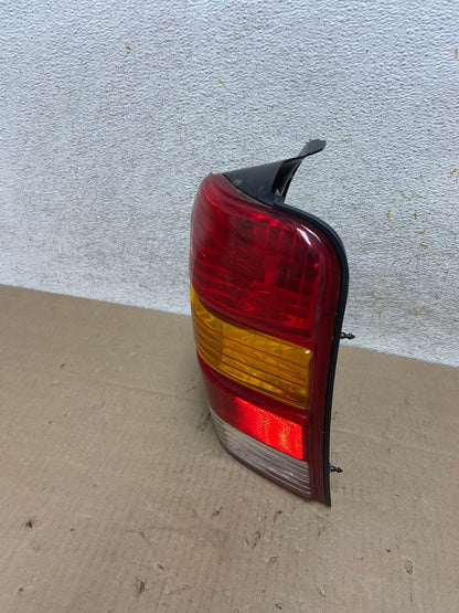 2001 to 2007 Ford Escape Right Passenger RH Side Tail Light AI2157 LK1