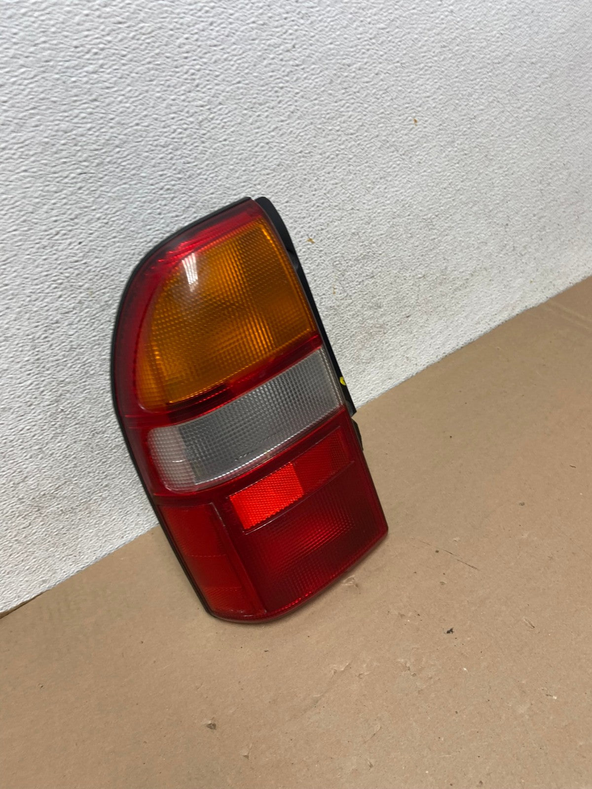 1999 to 2003 Suzuki XL-7 Vitara Left Driver LH Side Tail Light AG3334 LK2