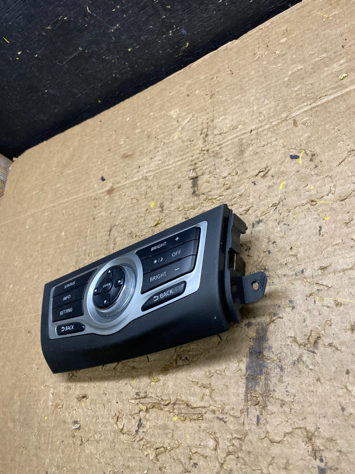 2009-2014 Nissan Murano AM FM Radio CD Control Panel x1460 DG2