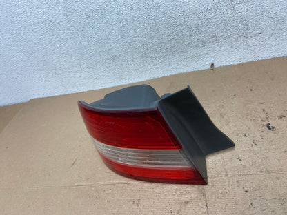 2000 2001 Lexus ES300 Outer Left Driver Lh Side Tail Light AF5056 LK1