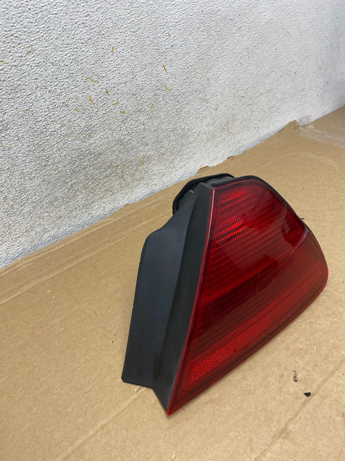 1998 - 2002 Honda Accord Coupe 2-door Right Passenger Tail Light AH8220 LK1