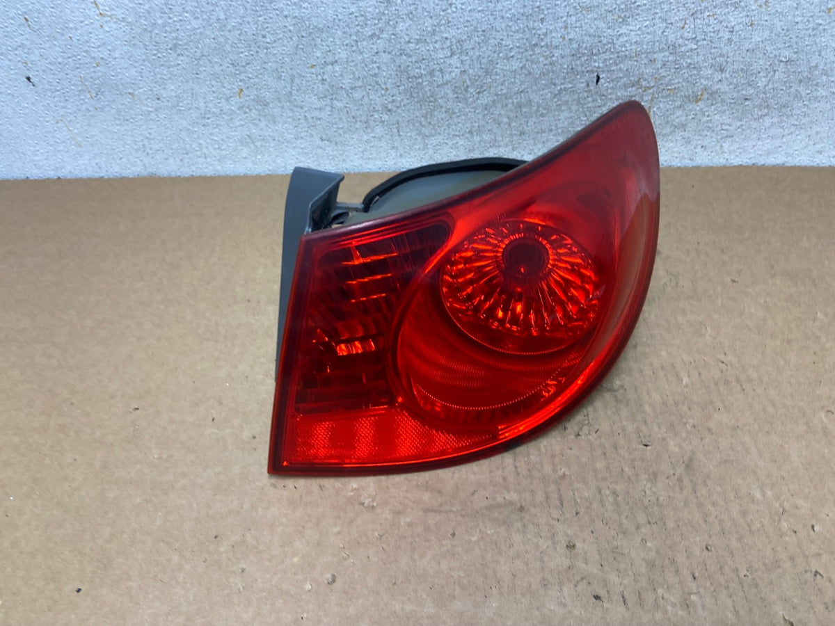 2007 to 2010 Hyundai Elantra Sedan Right Passenger Side Tail Light AI3382 LK2