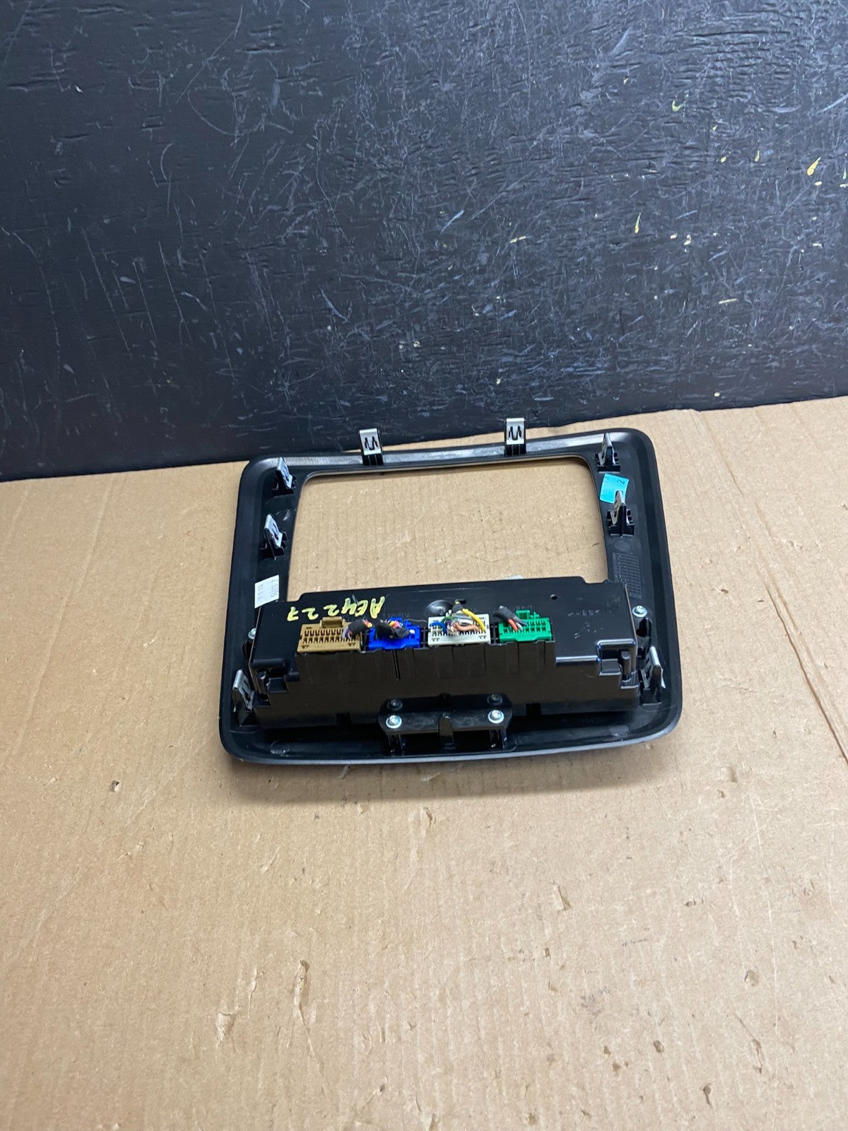 2013 - 2016 GMC Acadia A/C Heater Climate Control Radio Panel Bezel OE AE4227 DG3