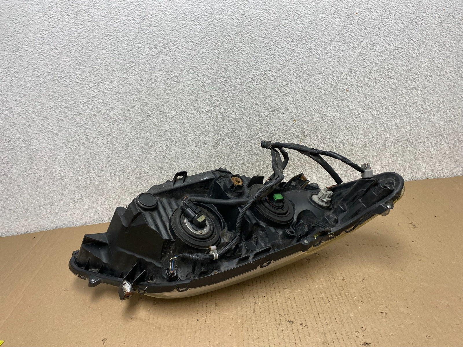 2011-2012 Toyota Avalon Left Driver LH Halogen Headlight AF3163 DW5