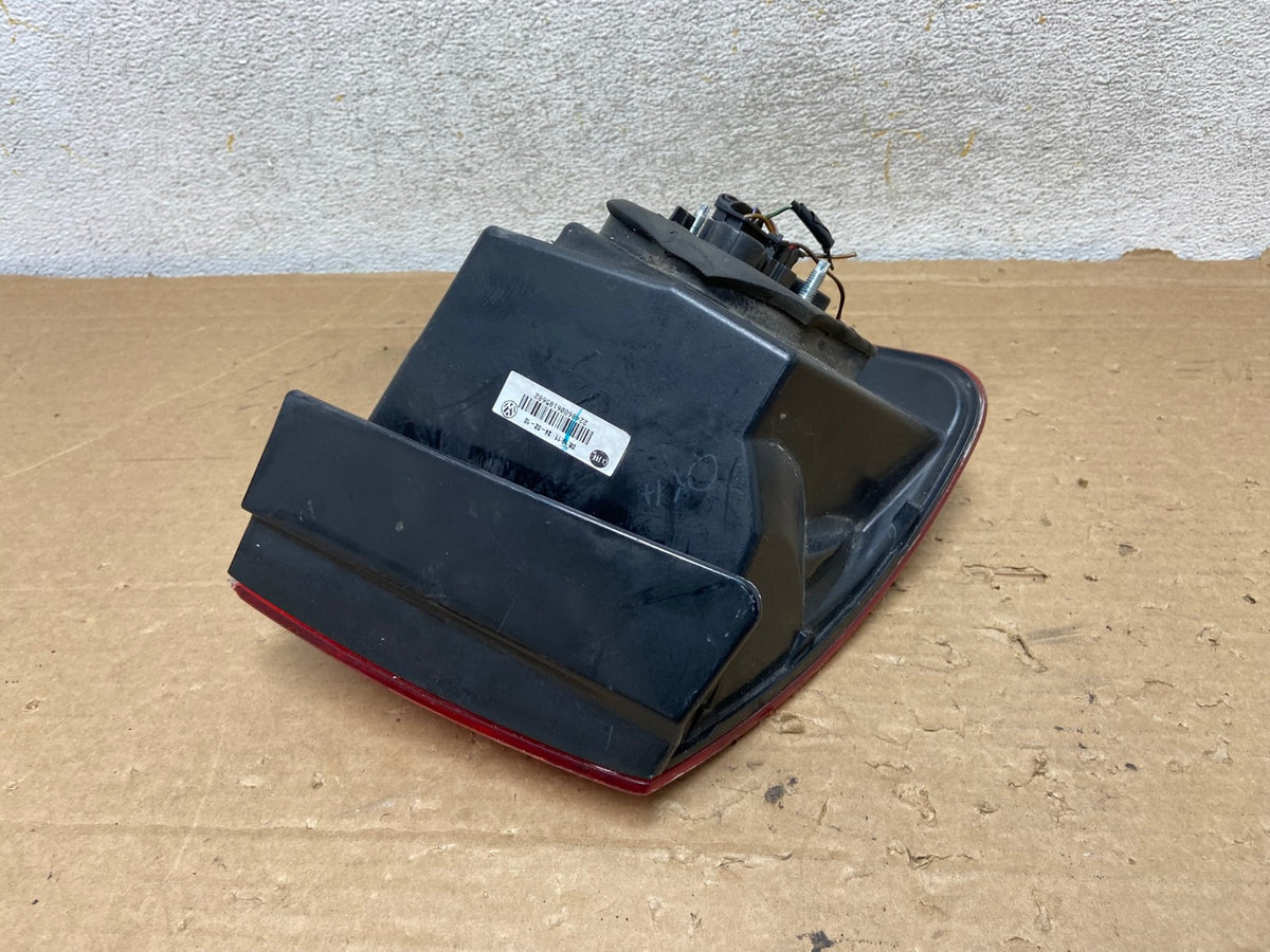 2008 2009 2010 Volkswagen Jetta Right Passenger RH Side Tail Light AH8973 LK3