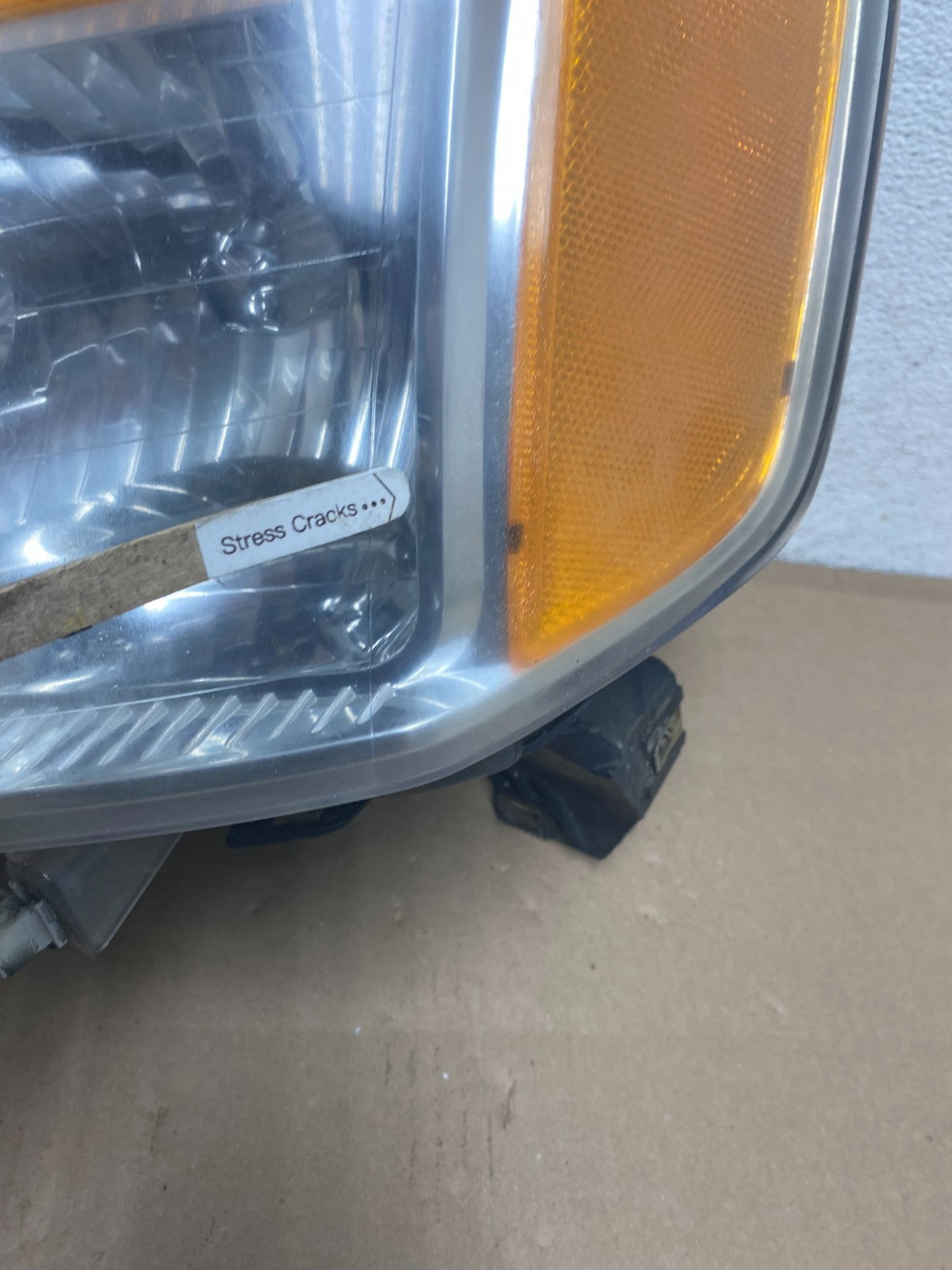 2008 - 2015 Nissan Armada Left Driver LH Headlight Halogen AG5733 DW4