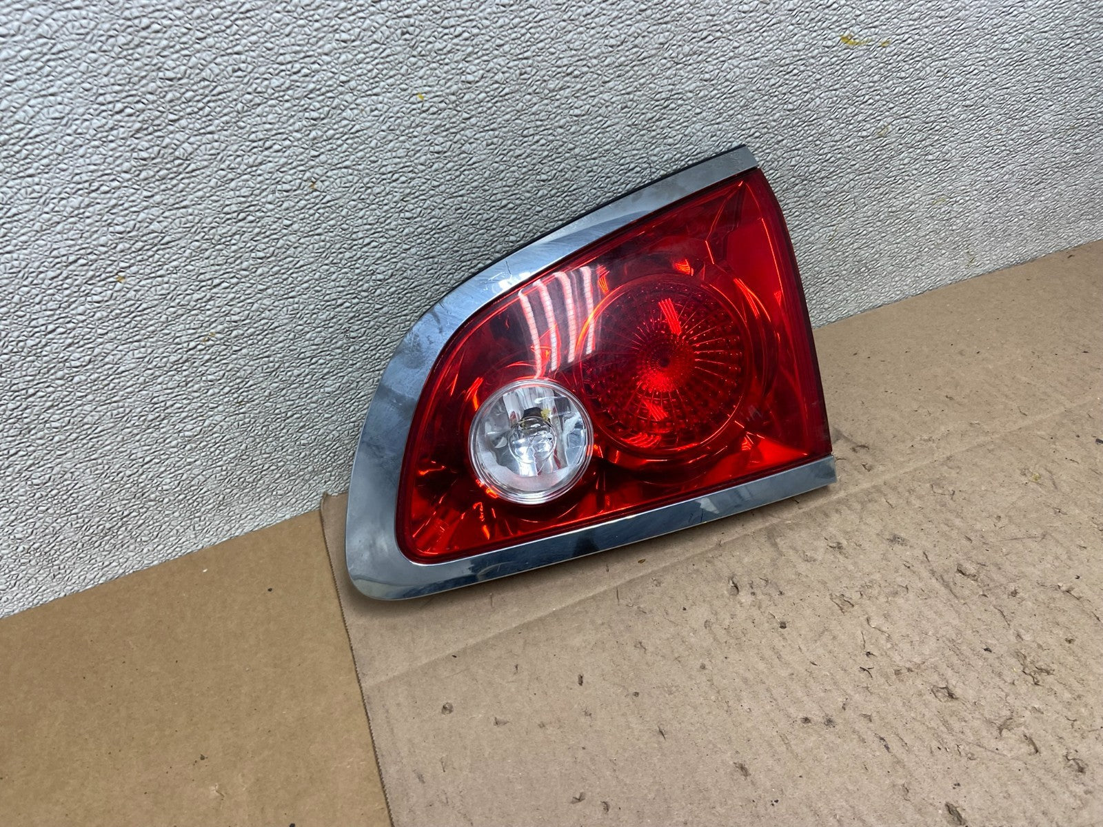 2008-2012 Buick Enclave Right Passenger Rh Inner Tail Light Oem Z6265 DW2