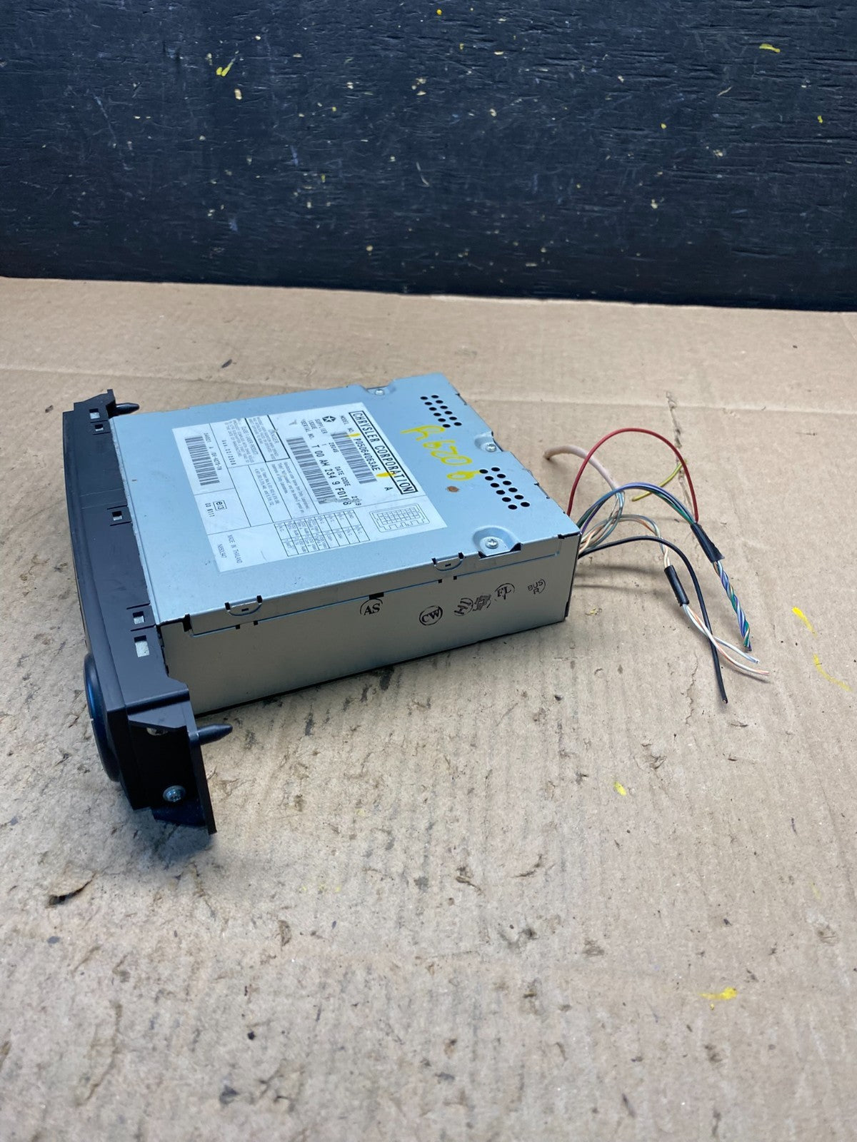 2008 to 2012 Chrysler Town Country DVD Player Receiver OEM R6206 DG2