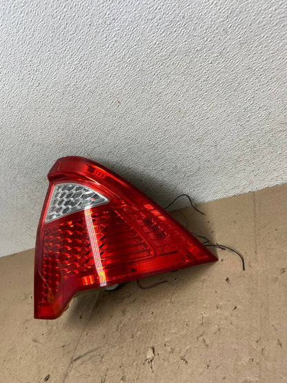 2010 2011 2012 Ford Fusion Right Passenger Side Tail Light AG5393 LK2