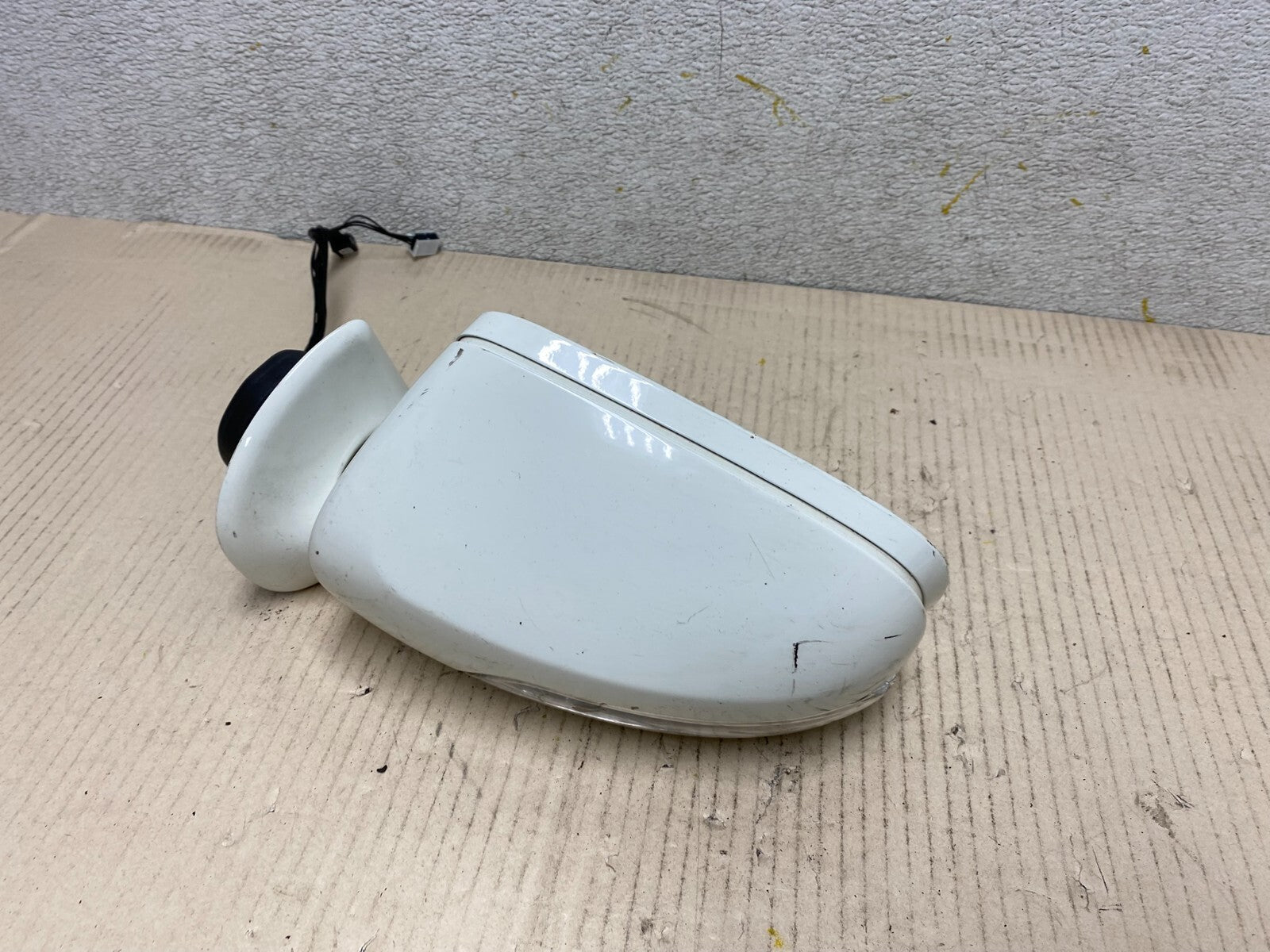 2007-2009 Mercedes E-Class  Left Driver Lh Side Door Mirror Turn Signal O2834 DG1