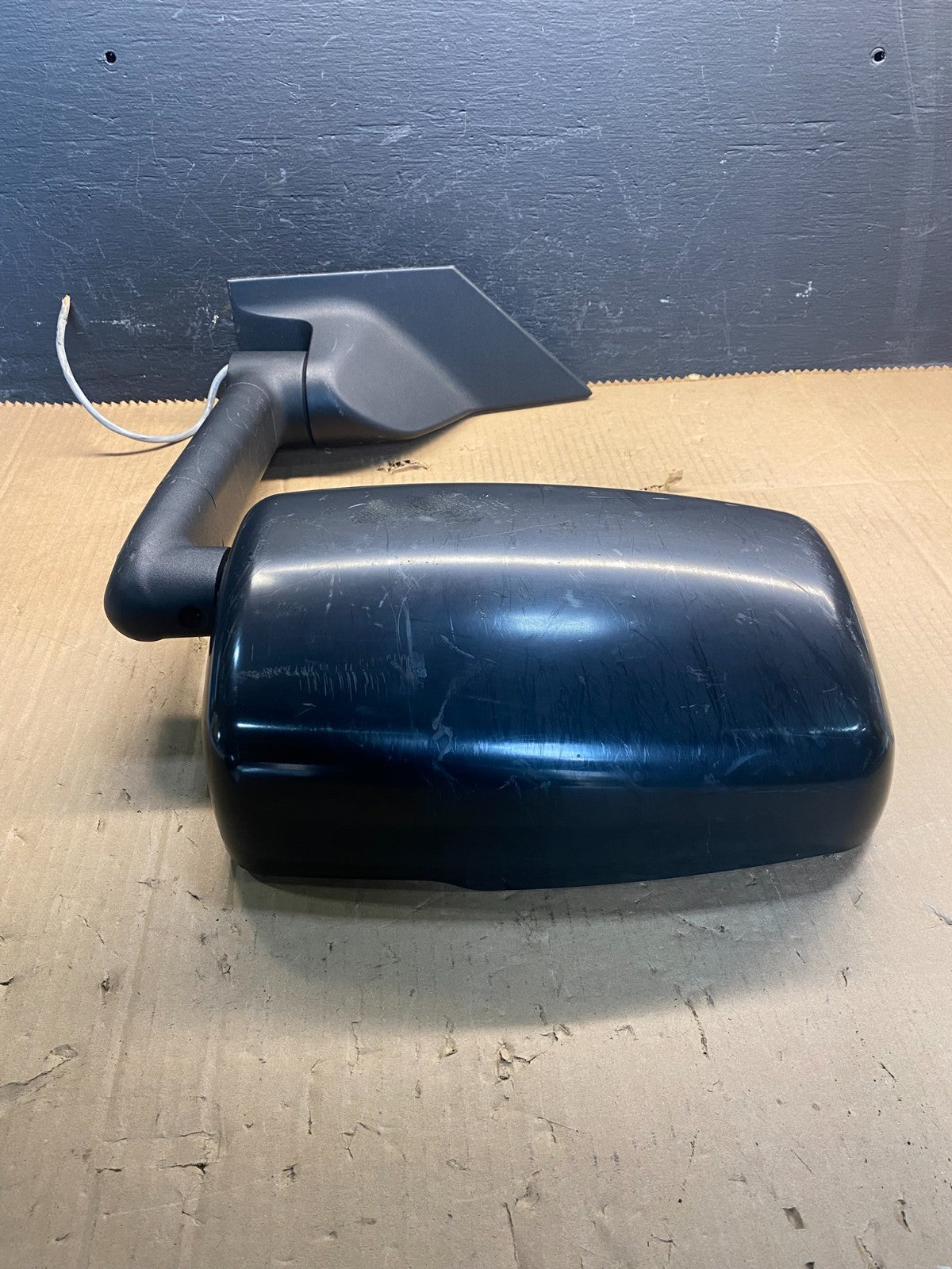 2003 2005 Chevrolet Express Savana Left Driver LH Side View Mirror AC7921 DG0