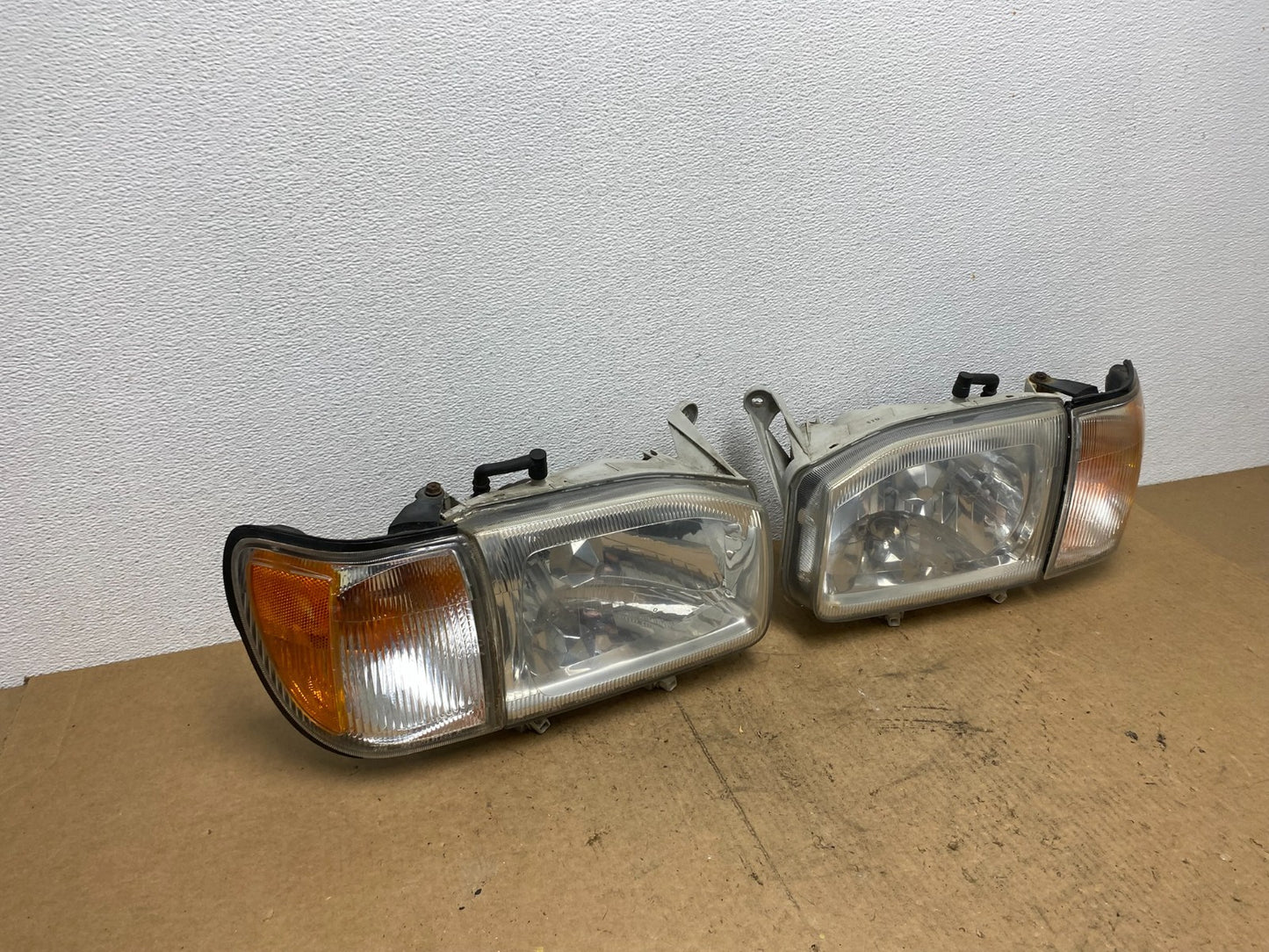 1999-2004 Nissan Pathfinder Left+Right Side Set Halogen Headlights Oem AC3436 DW2