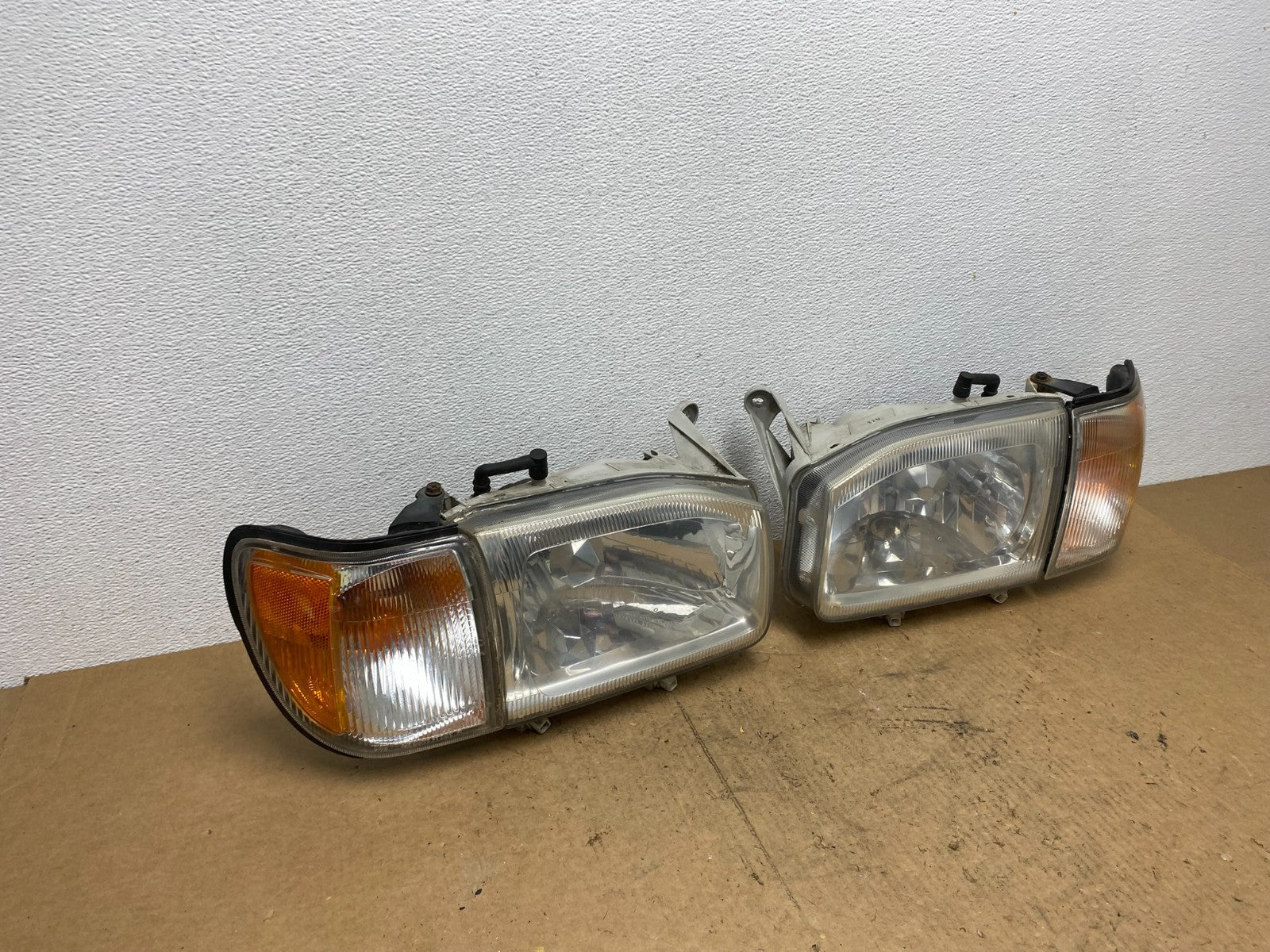 1999-2004 Nissan Pathfinder Left+Right Side Set Halogen Headlights Oem AC3436 DW2