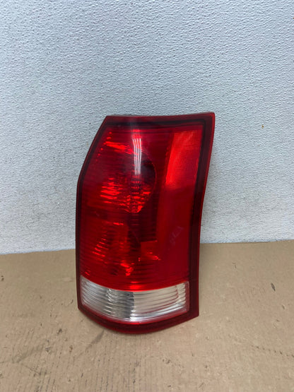 2004 to 2007 Saturn Vue Right Passenger Rh Side Tail Light AF3182 LK0