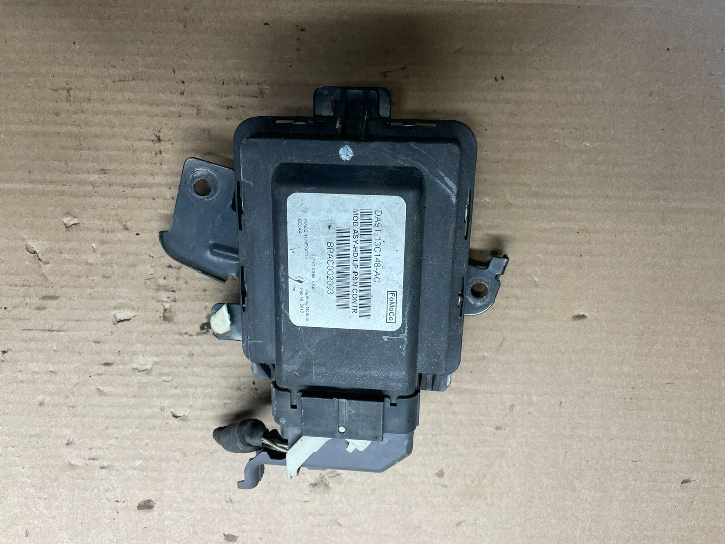 2013 to 2016 Ford Taurus OEM Headlight Control Module N7149 DG0