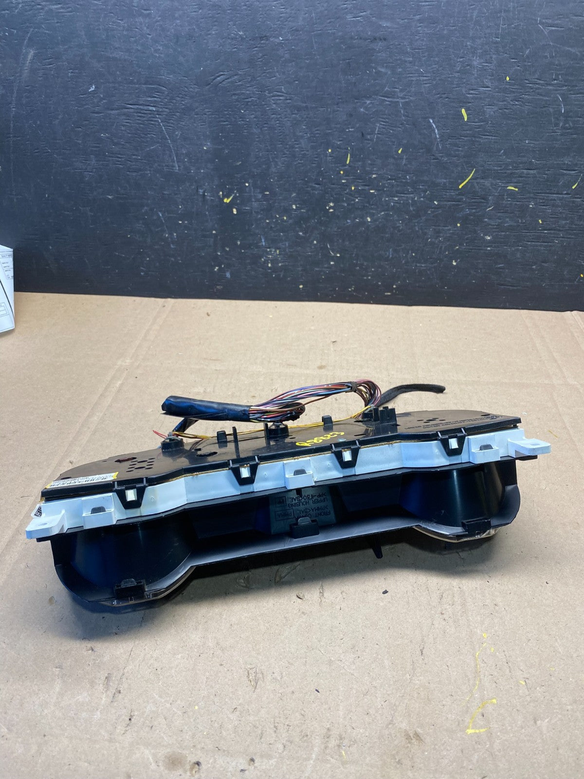 2002-2003 Nissan Pathfinder Xterra Cluster Speedometer Instrument OEM R8823 DG5