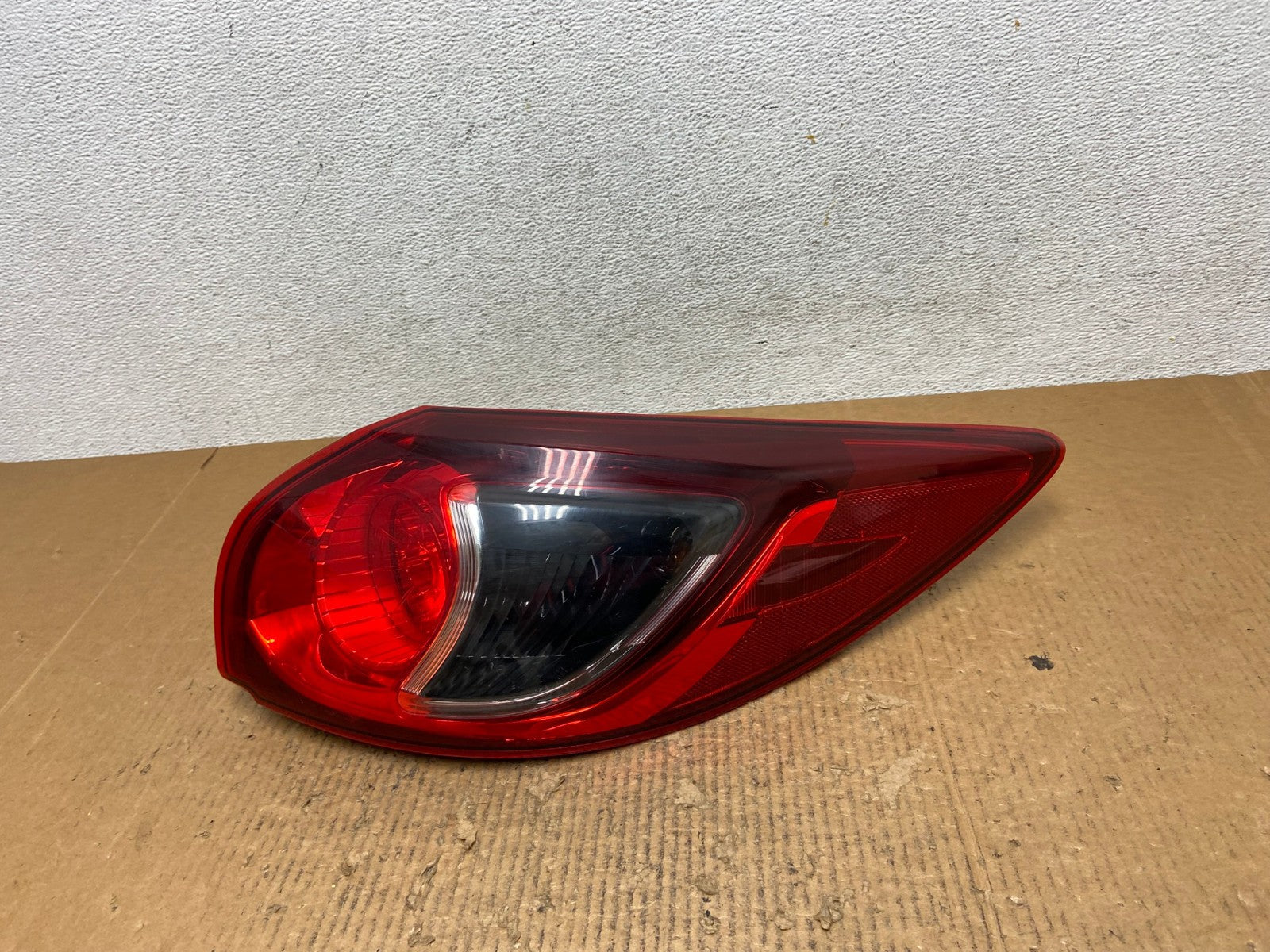 2013 to 2016 Mazda CX-5 CX5 Right Passenger RH Tail Light AE2734 LK0