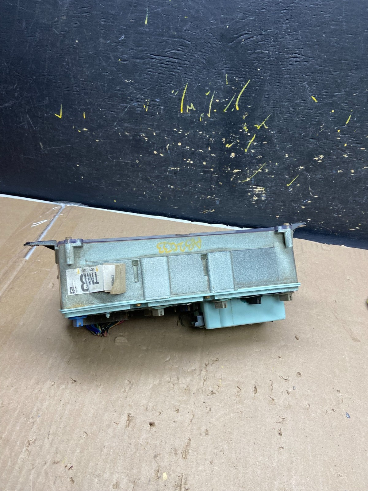 1992-1993 Chevrolet G10 G20 G30 Cluster Gauge Speedometer AB2033 DG4