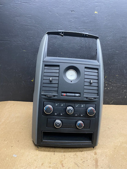 2008-2010 Chrysler Town Country Climate Control Panel Center Dash Trim z4469 DG0