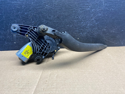 2008 to 2012 Buick Enclave Windshield Rear Wiper Motor AE8238 DG0