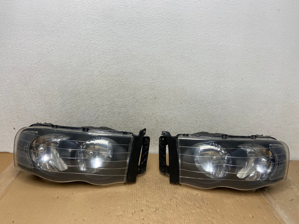 2002 to 2005 Dodge Ram Left+Right Side Halogen Headlights AH2780 LK0