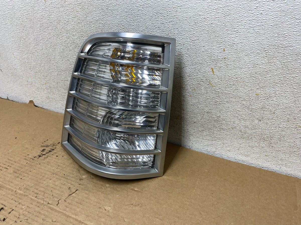 2006 2007 2008 2009 2010 Mercury Mountaineer Left Driver Tail Light AH8044 LK2