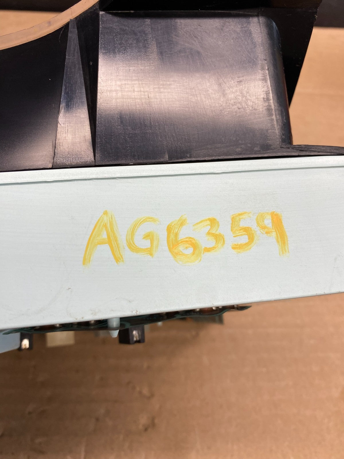 1995 to 1999 Chevrolet Silverado Suburban Cluster Gauge Speedometer AG63597