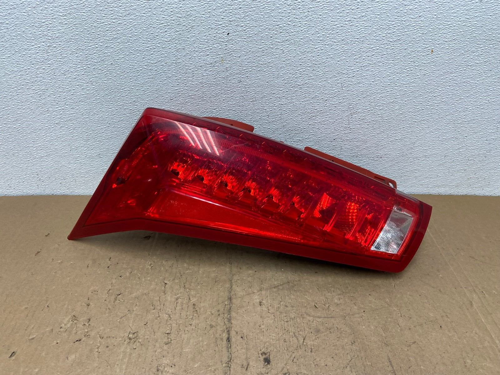 2010 to 2016 Cadillac Srx Left Driver Lh Side Tail Light AC7289 LK0