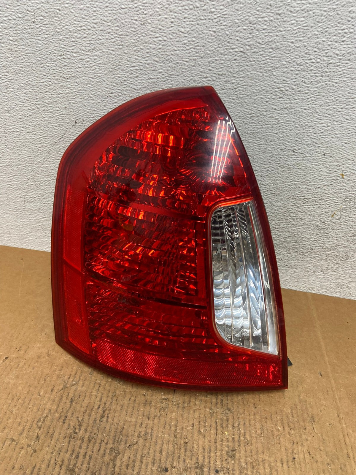 2006-2011 Hyundai Accent Sedan Left Driver Side Lh Tail Light AE1563 LK0