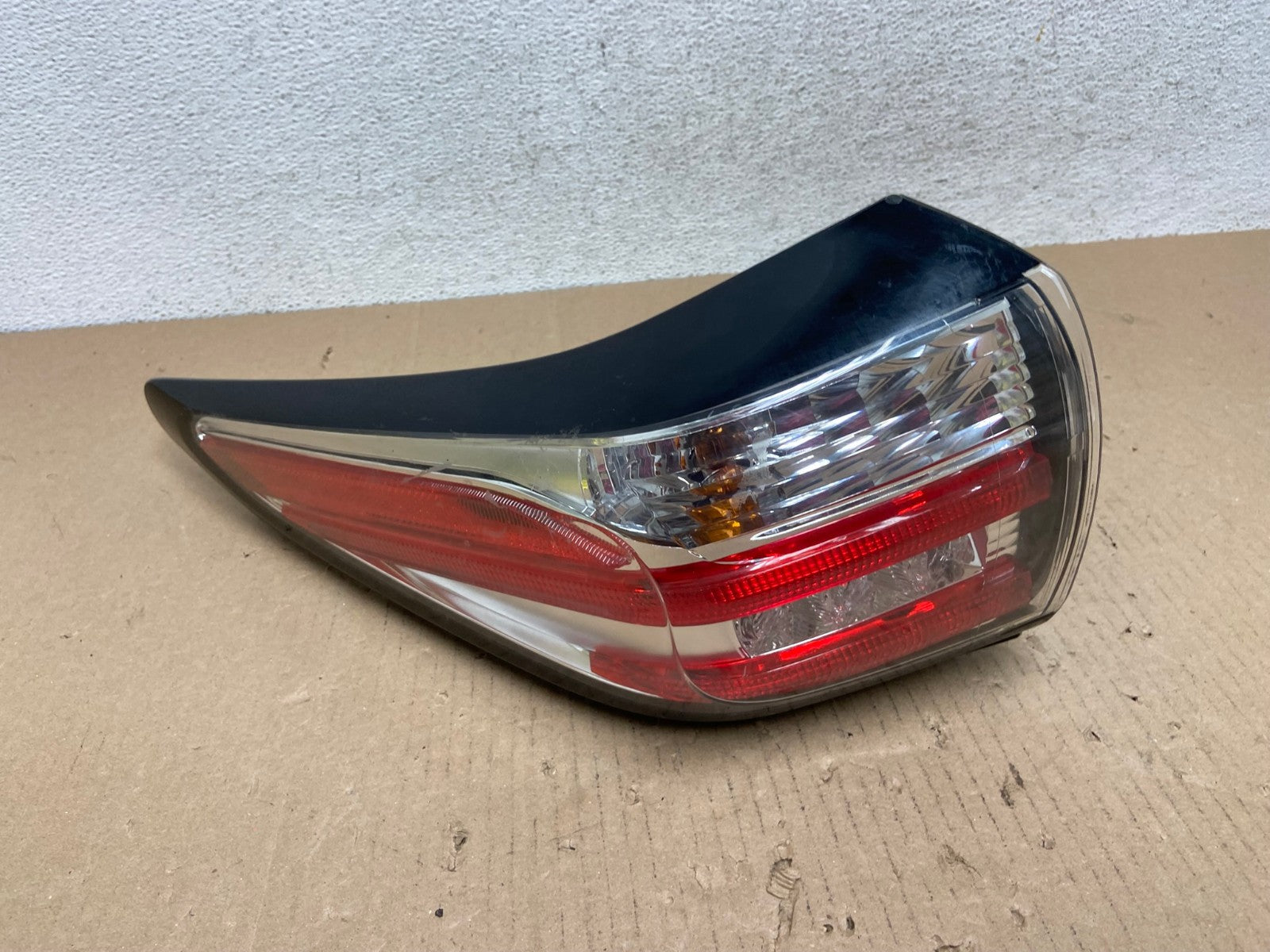 2015 to 2018 Nissan Murano Left Driver Lh Side Tail Light AE7280 LK0