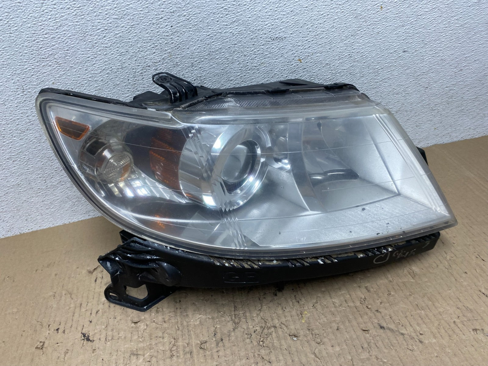 2008 - 2014 Subaru Tribeca Right Passenger Side Halogen Headlight AF7106 DW0
