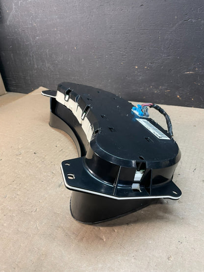 2003 to 2006 Chevrolet Silverado Yukon Cluster Gauge Speedometer AE3363 DG4