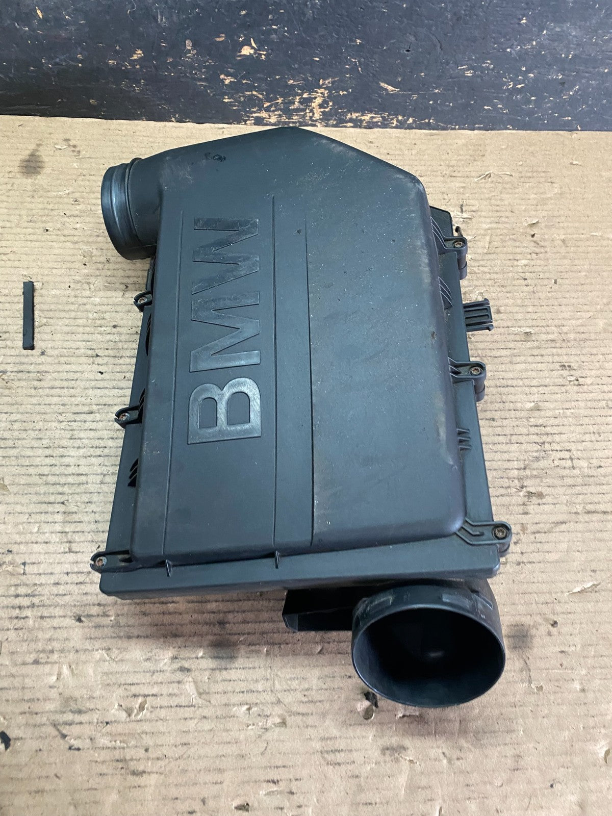 2007 to 2010 BMW X5 Air Intake Cleaner Filter Housing Box OEM S3717 DG3