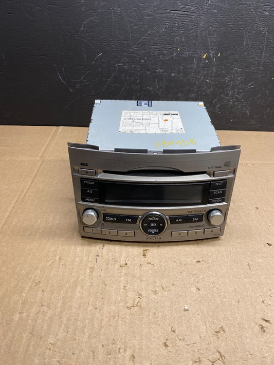 2010 to 2012 Subaru Legacy AM FM CD MP3 Radio Player AB9458 DG0