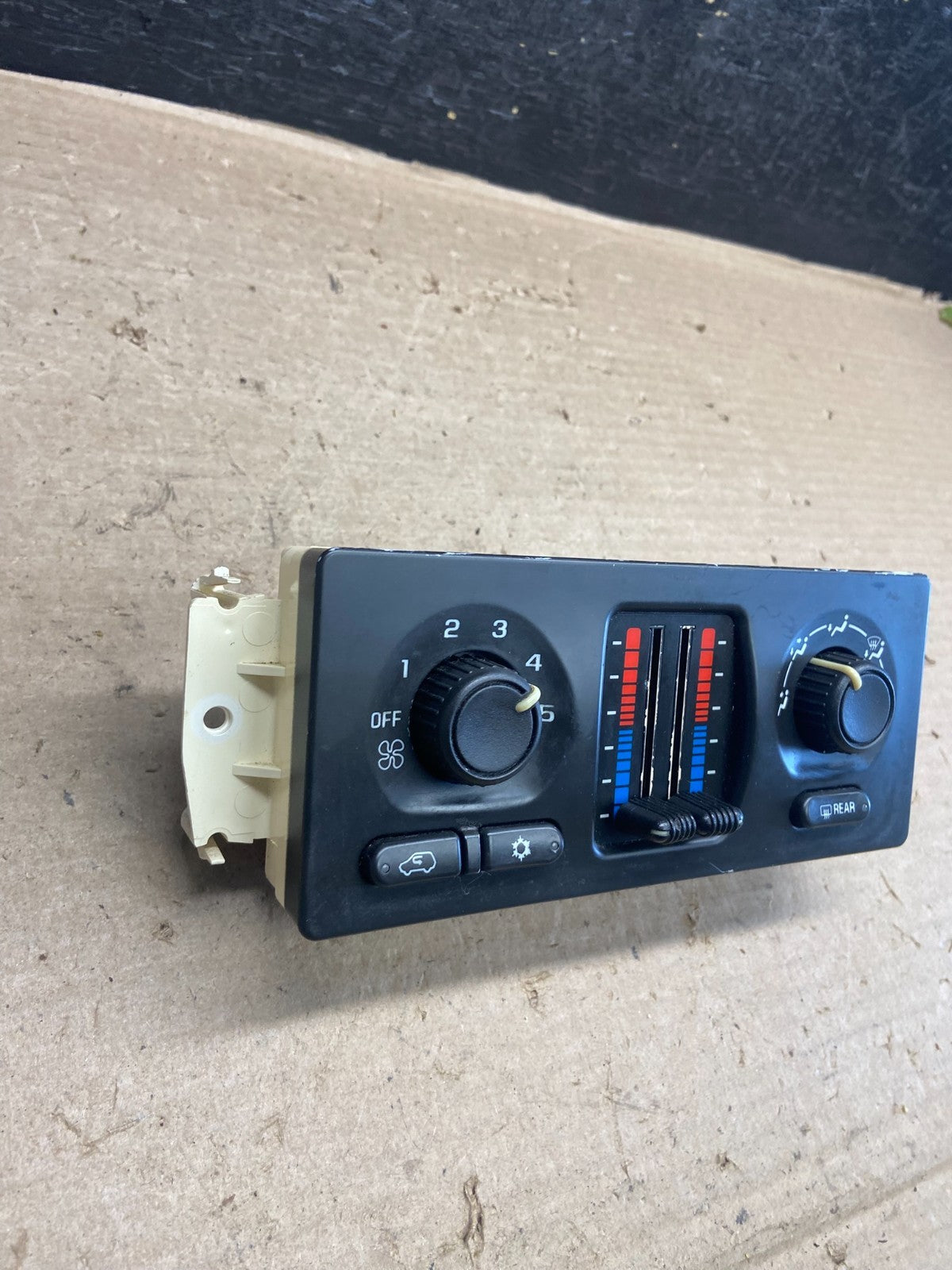 2003 to 2006 Chevrolet Silverado HVAC Heater Climate Control Module AH5346 DG3