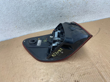 2009 to 2011 Mercedes ML350 ML-Class Right Passenger RH Tail Light AI7032 LK5
