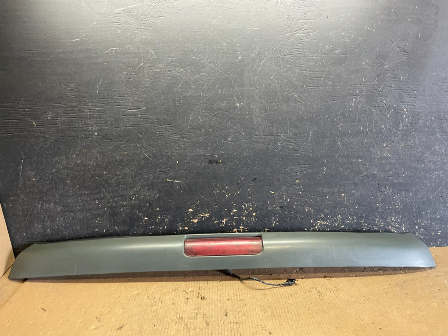 1996 to 2002 Chevrolet Express 3rd Third Brake Light Trim Spoiler aa5919 DG0