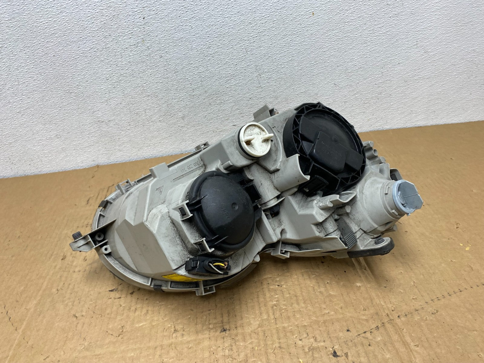 2005 to 2007 Mercedes-Benz C-Class Left Driver LH Side Headlight AC7784 DW7