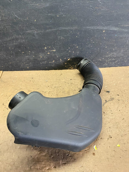 2011 to 2018 Chrysler 300 3.6L Air Intake Duct Tube Cleaner S3533 DG1