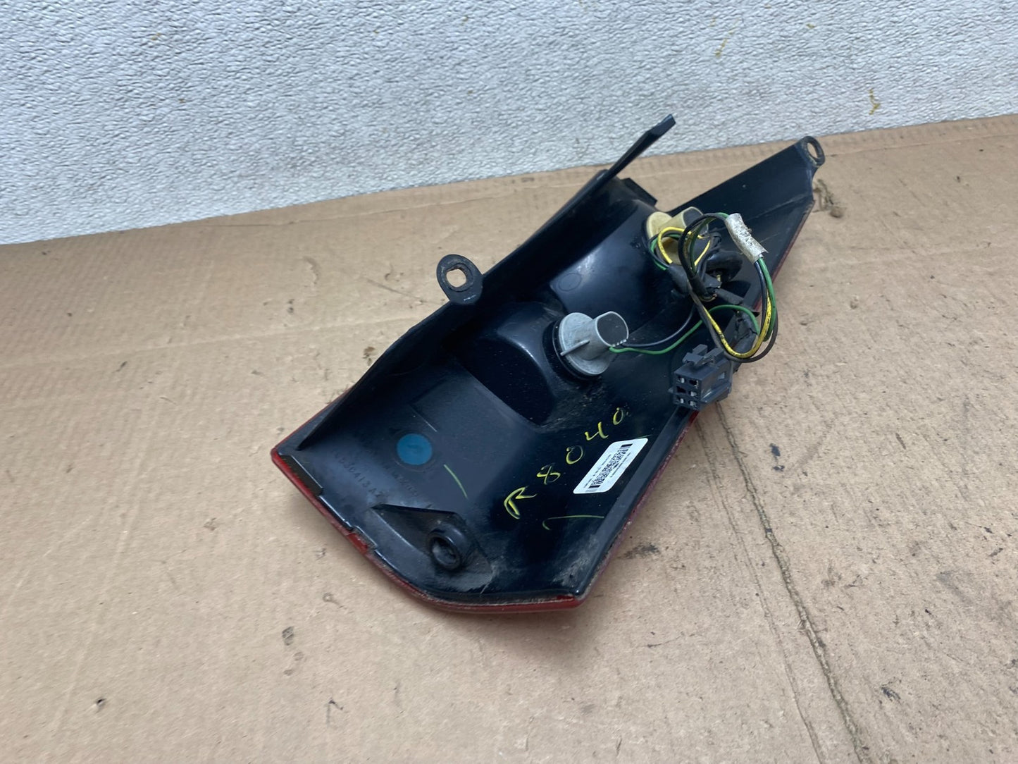 2003 to 2017 Chevrolet Express 1500 Left Driver Side Tail Light Oem R8040 DW5