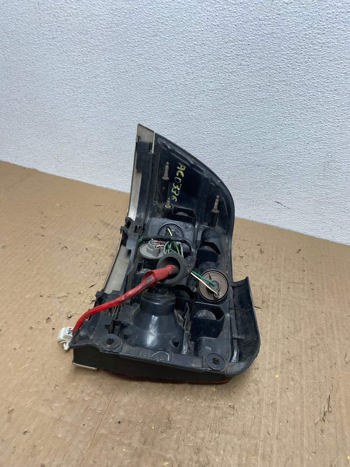 1993 to 1995 Toyota Corolla Right Passenger RH Side Tail Light Oem AC0336 LK6