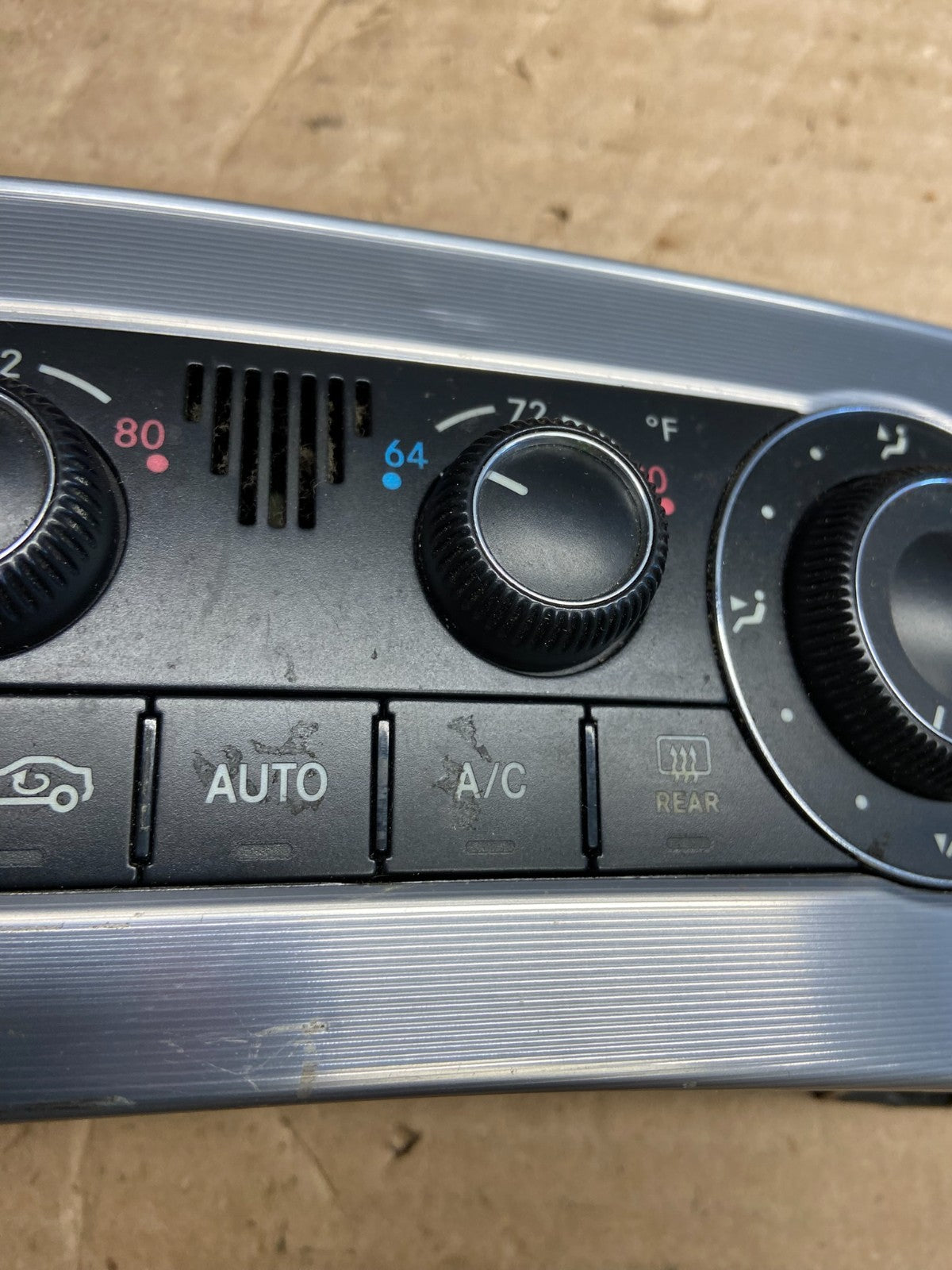 2005-2009 Mercedes W203 C230 C240 A/C Heater Climate Control Trim AF2244 DW3