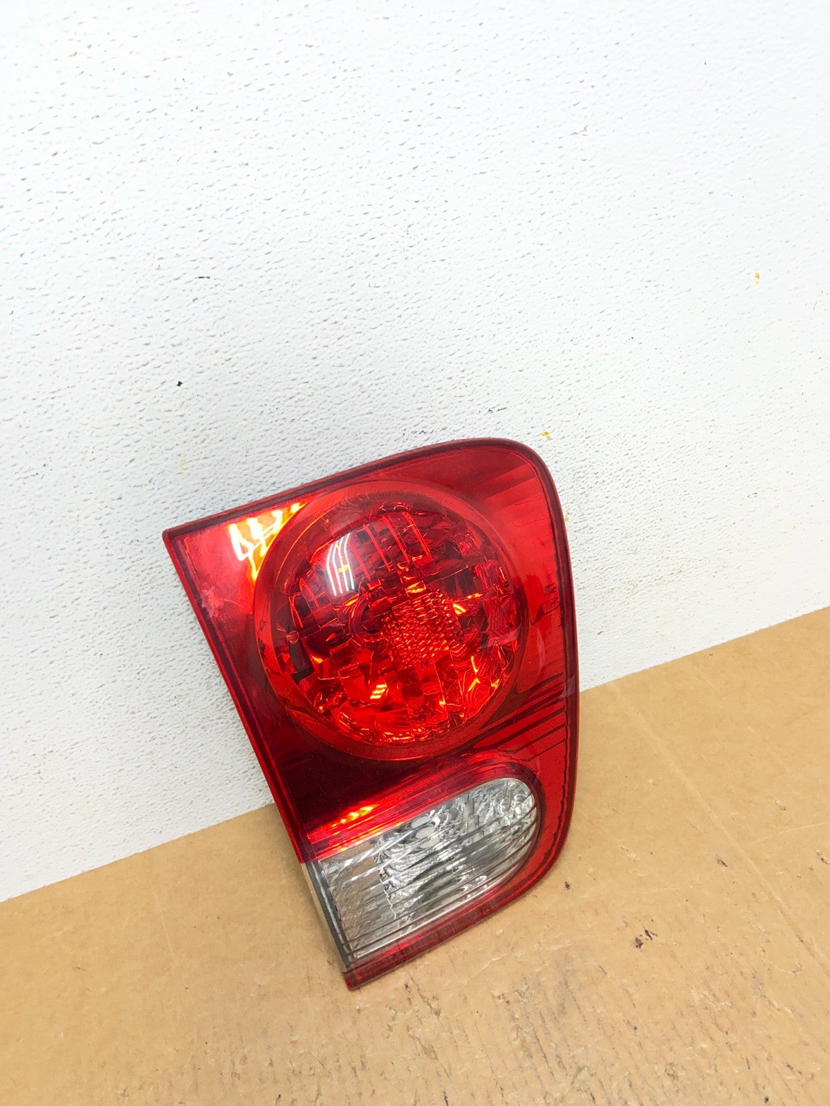 2005- 2007 Toyota Sequoia Driver Left Side Tail light Inner AE2668 DG2