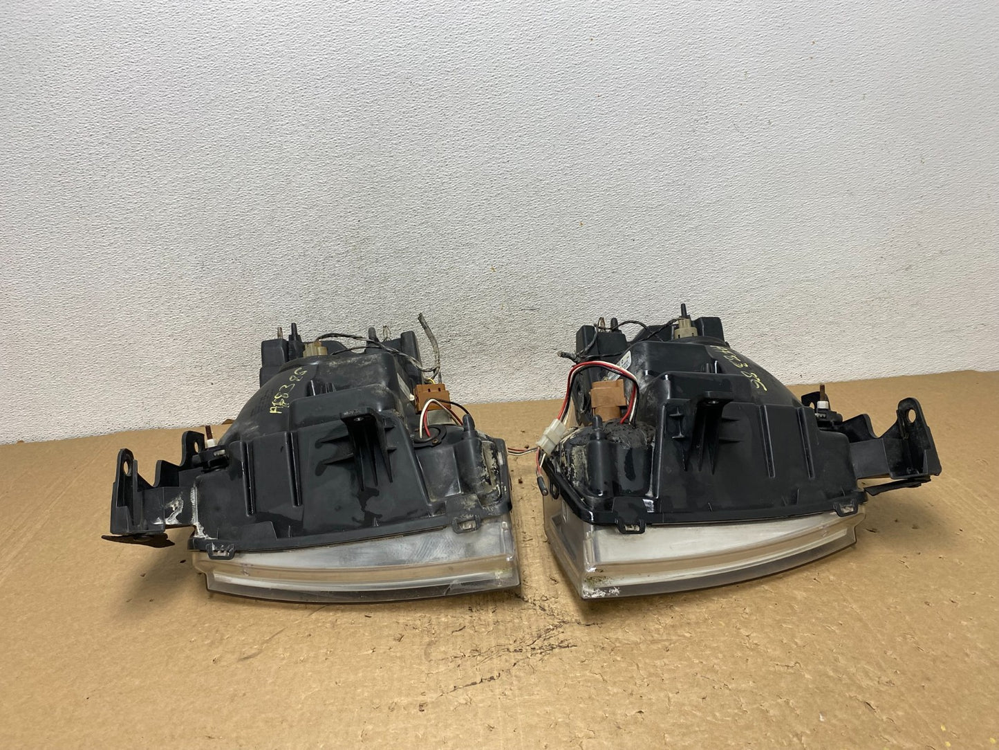 2009 to 2014 Ford F-150 F150 Left+Right Halogen Headlights AF8386 DW12