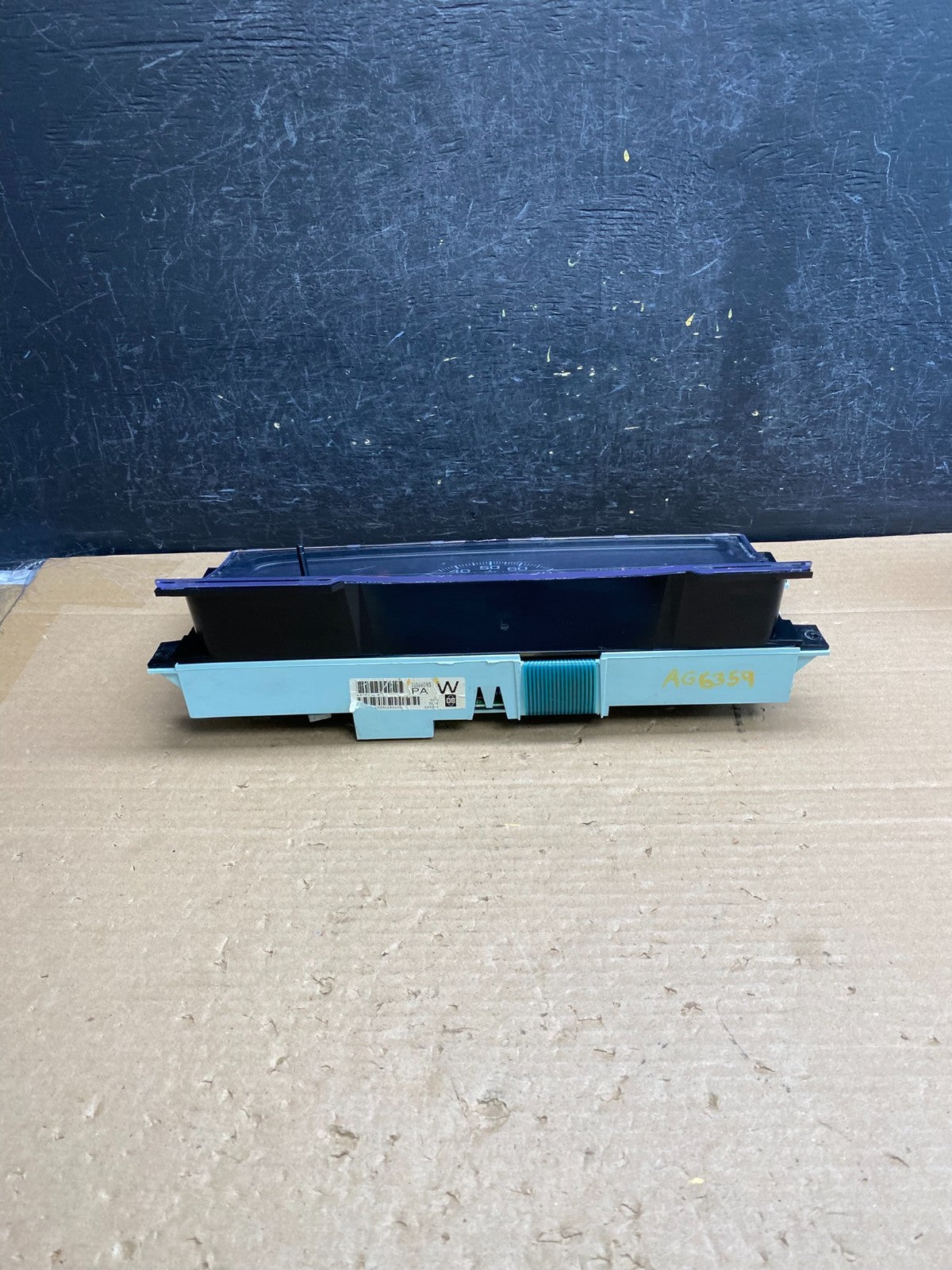 1995 to 1999 Chevrolet Silverado Suburban Cluster Gauge Speedometer AG63594